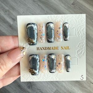 Handmade Women Press-On Nails — Black & Nude Glitter Floral Accents